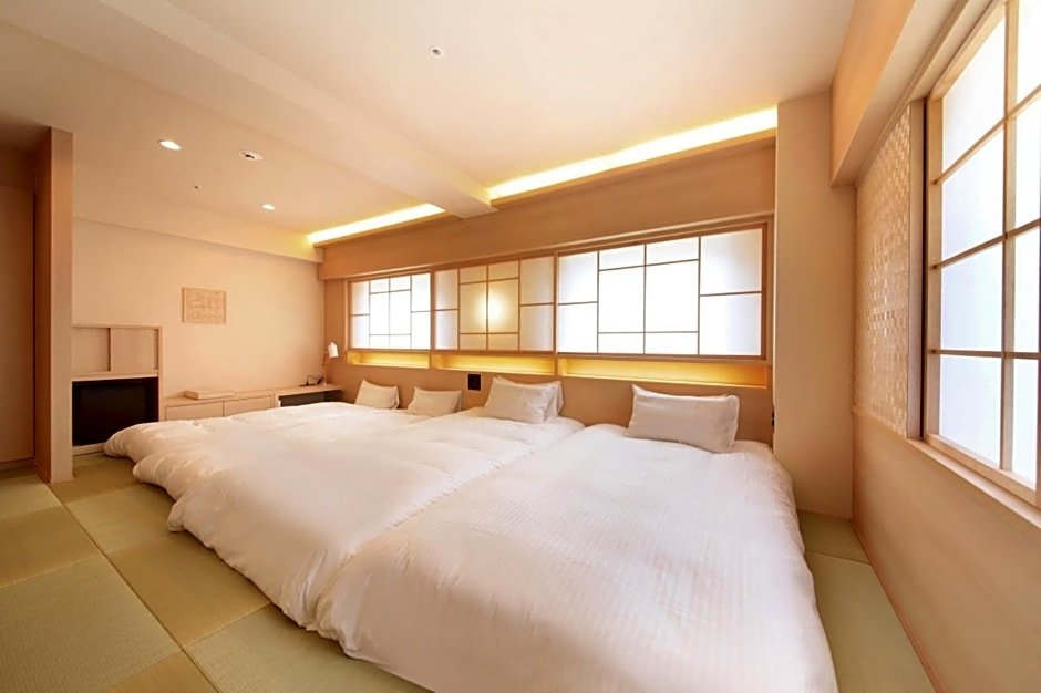 Четырёхместный номер Standard Richmond Hotel Kagoshima Kinseicho