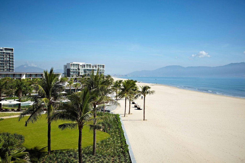 1 Bedroom Standard room with balcony and with view Hyatt Regency Danang Resort and Spa