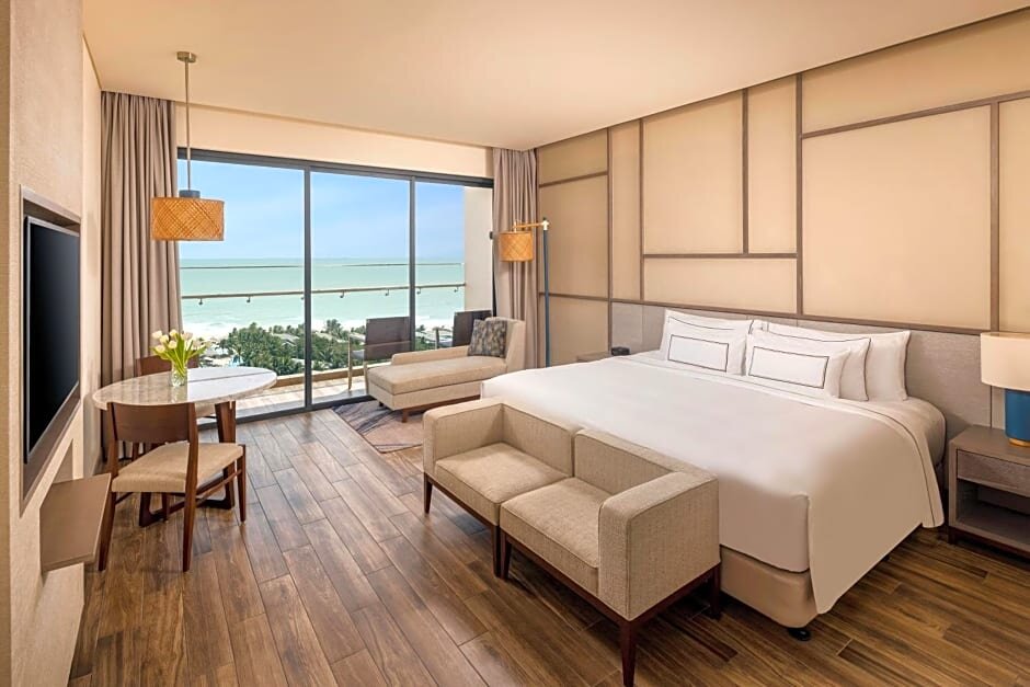 Deluxe Double room with balcony and with ocean view Melia Ho Tram Beach Resort