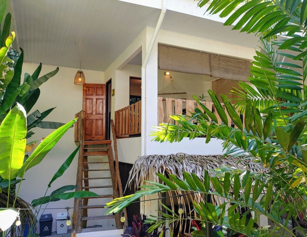 Comfort Double Apartment with balcony and with garden view Colibri Surf House & Flats
