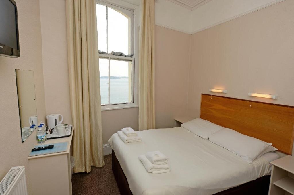 Standard Double room with sea view Clarence House Hotel