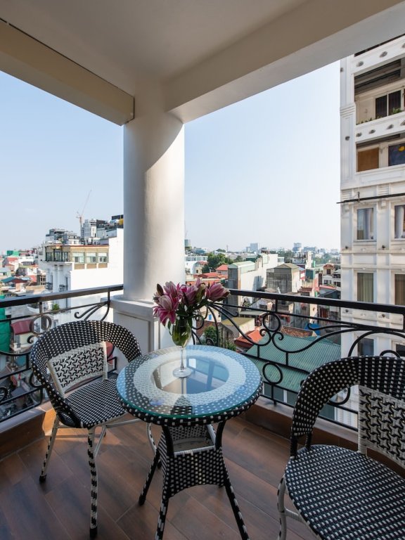 Habitación doble Estándar con balcón Hanoi Tirant Hotel