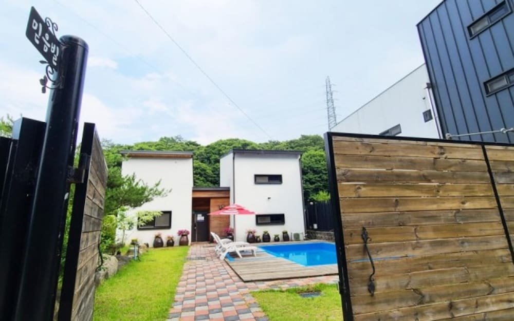 Standard chambre duplex Cheongju Cheongnamdae Pool Villa