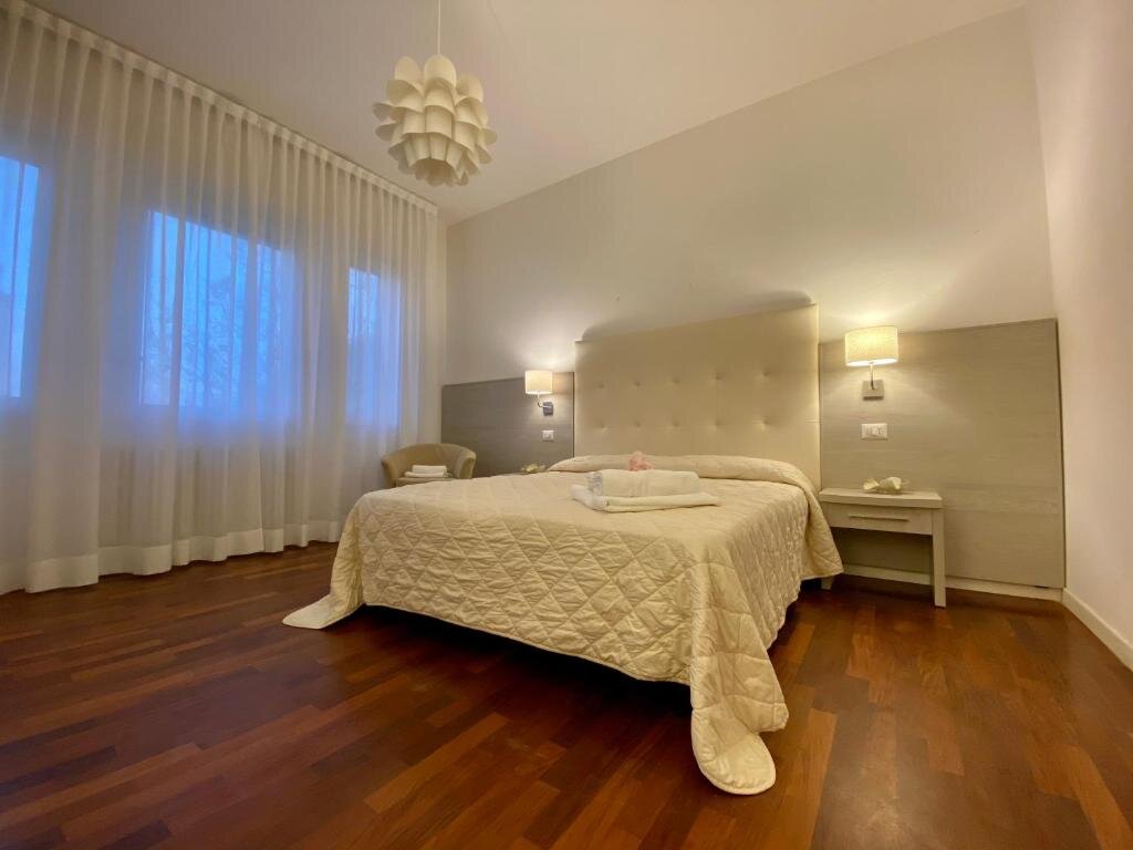 Standard Doppel Zimmer mit Gartenblick Villa Alda Suites & Rooms