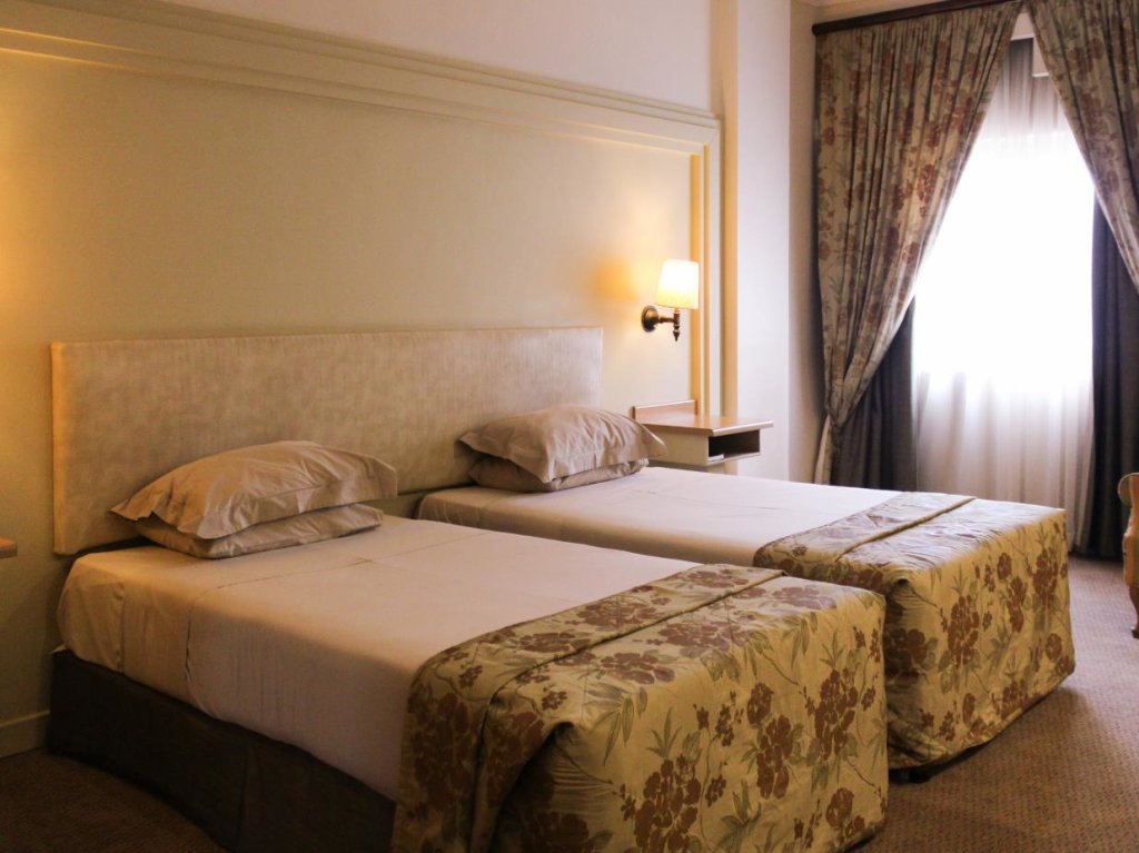 Standard room Apollo Hotel