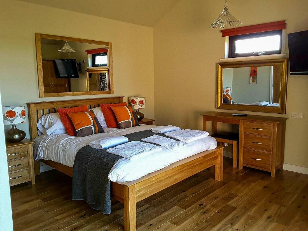 2 Bedrooms Cottage Tor Farm Lodge