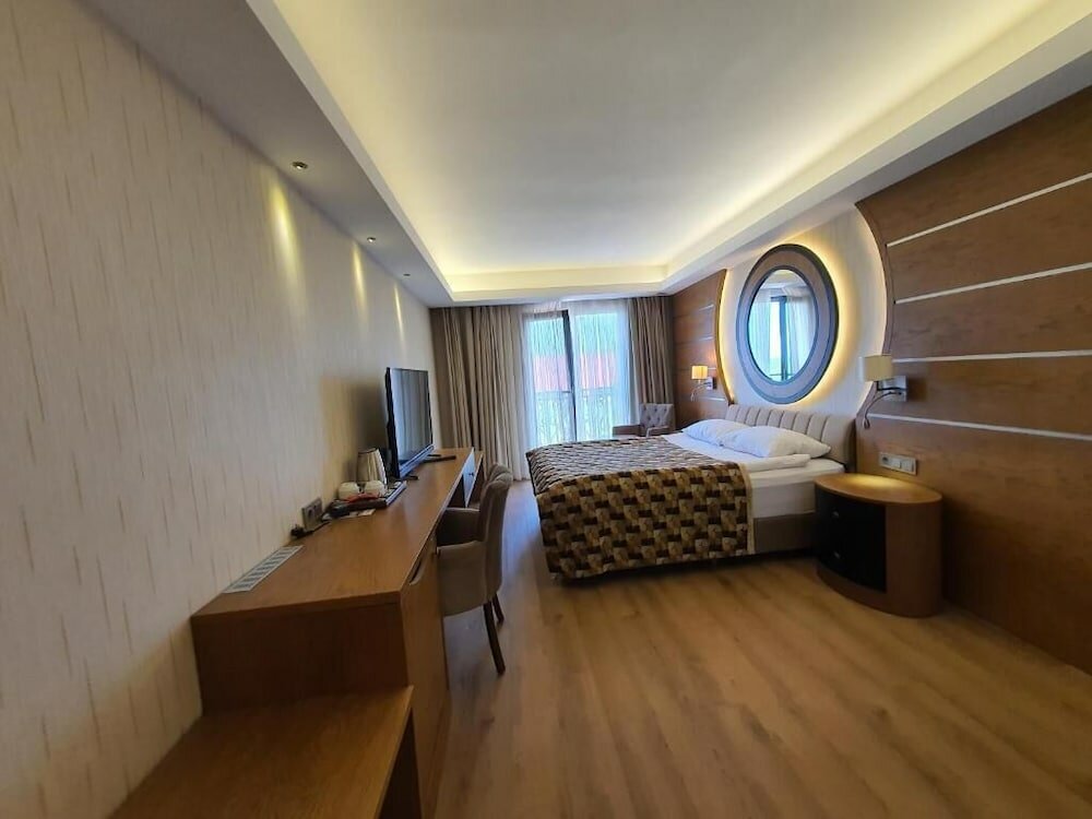 Camera singola Standard con balcone e con parziale vista mare Aktug Elegance Hotel