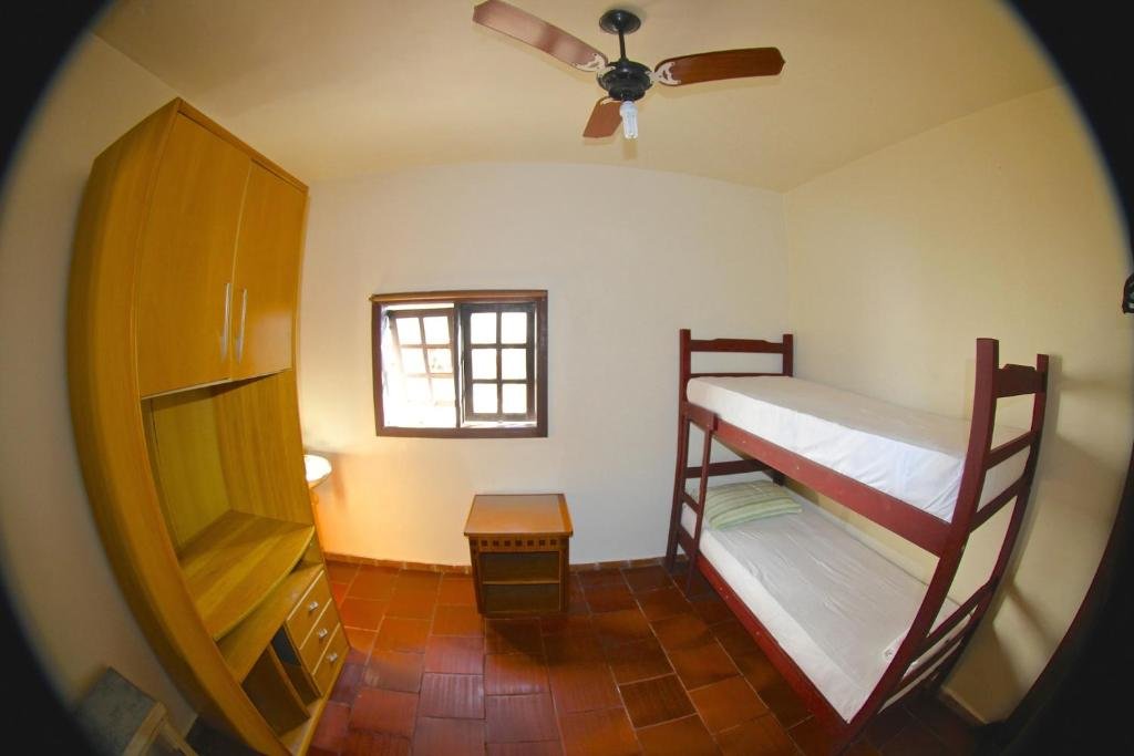 Кровать в общем номере (женский номер) Pousada e Hostel Barra da Tijuca