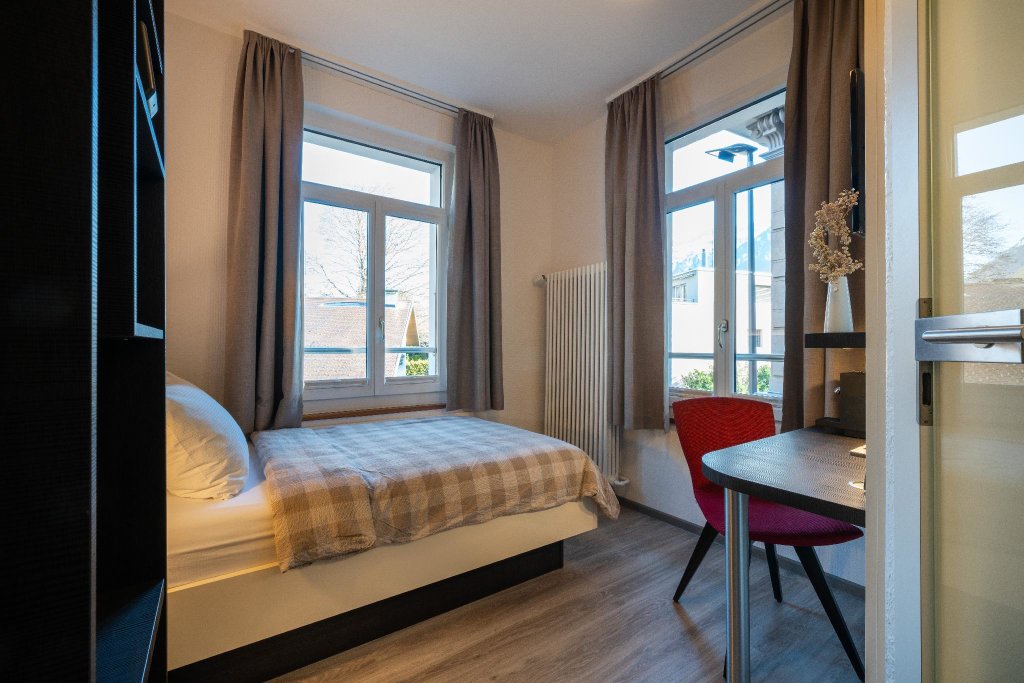 Standard Single room Hotel Derby Interlaken - Action & Relax Hub