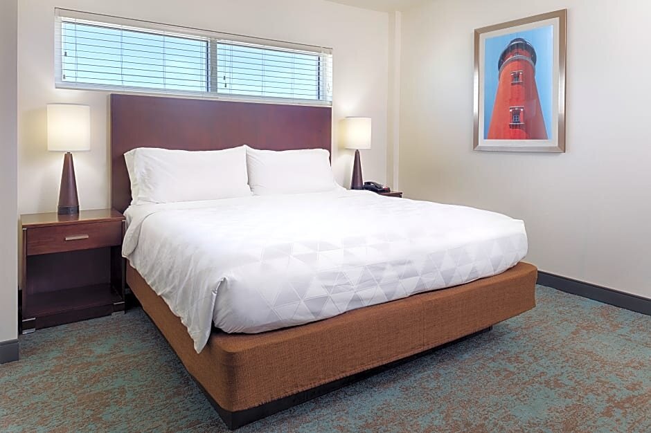 Двухместный люкс Jetted Tub c 1 комнатой oceanfront Holiday Inn Resort Daytona Beach Oceanfront, an IHG Hotel