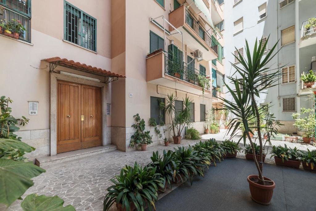 Apartment San Giovanni Apartment with Balcony