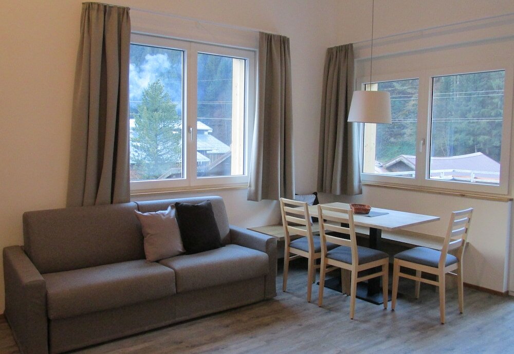 Апартаменты Comfort с 2 комнатами с балконом и с видом на горы Alpine Lodge Klösterle am Arlberg
