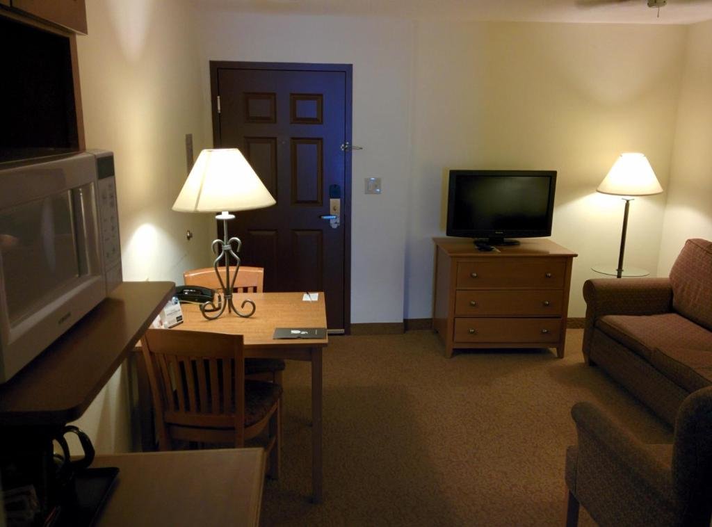 Четырёхместный люкс c 1 комнатой Country Inn & Suites by Radisson, Cincinnati Airport, KY