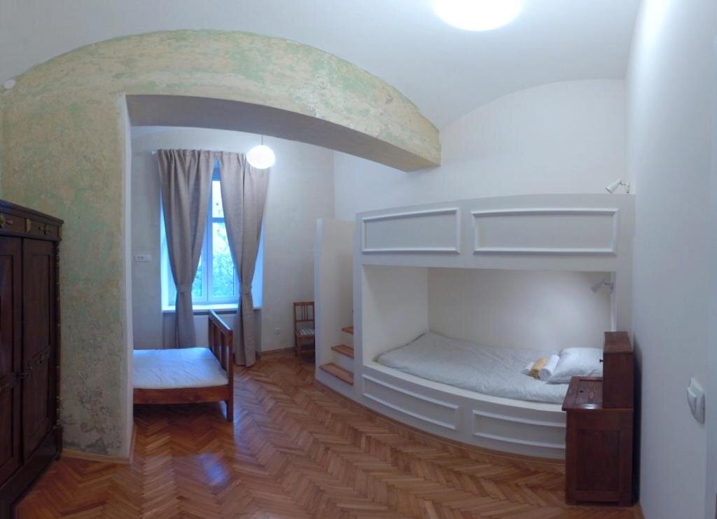 Lit en dortoir (dortoir féminin) Zagreb Speeka