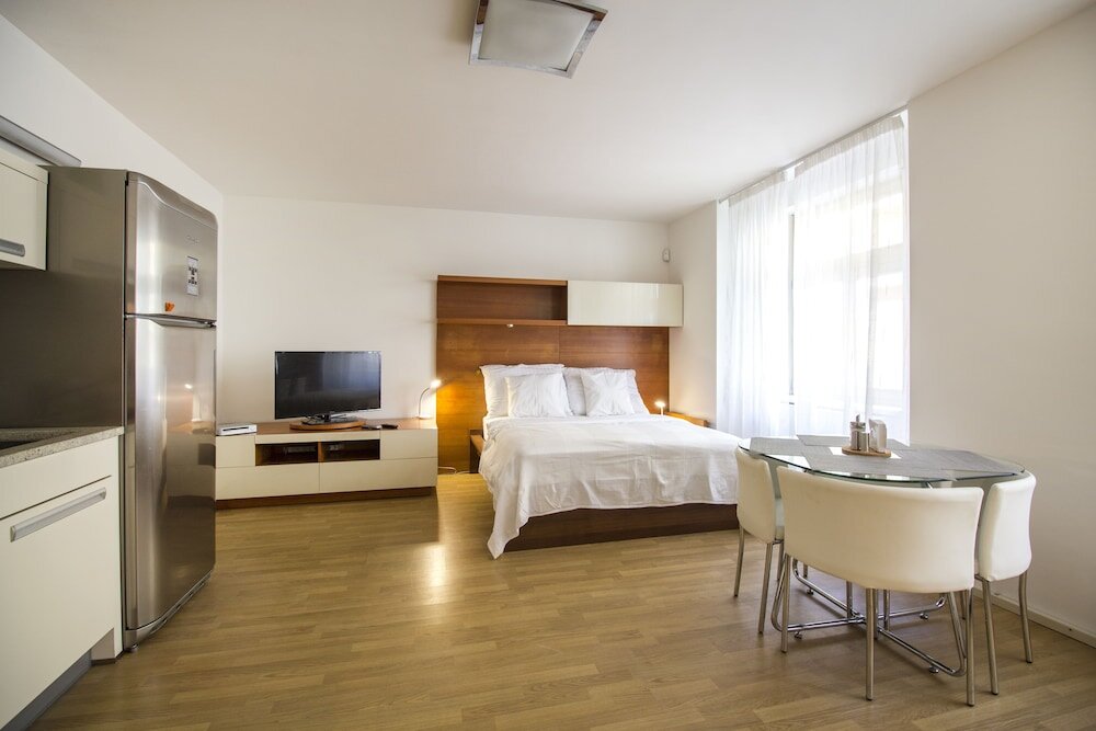Suite Luxurious Apartment near Prague Castle