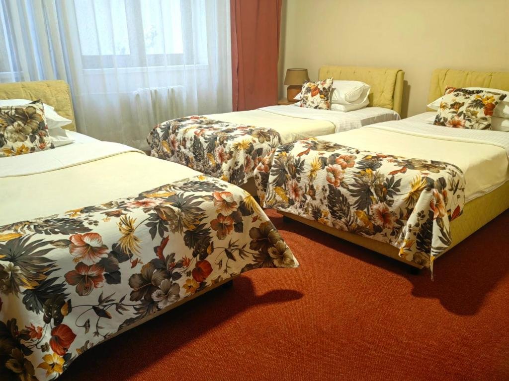 Standard Dreier Zimmer Hotel N