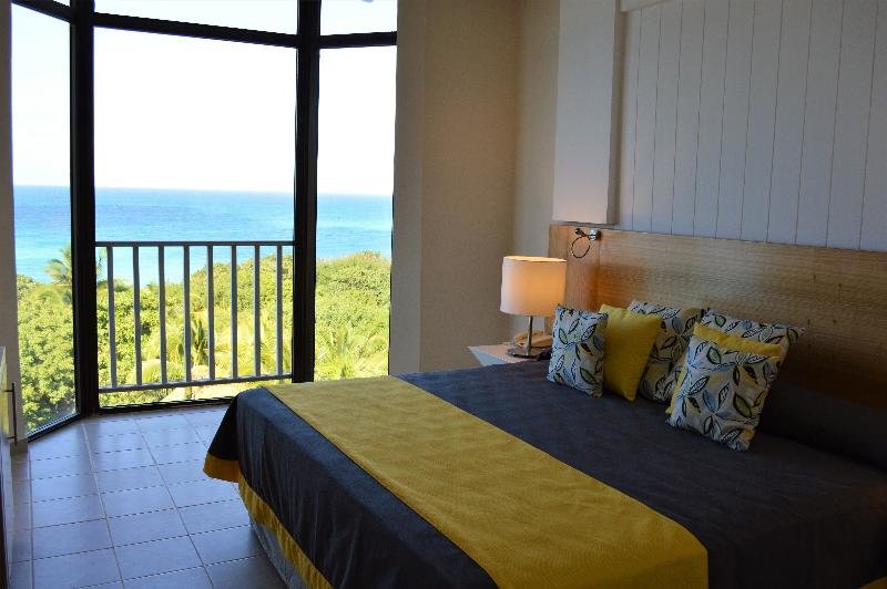 Suite junior con balcón y con vista al mar Sirenis Tropical Varadero