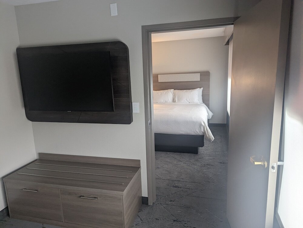 Люкс c 1 комнатой Holiday Inn Express & Suites Salt Lake City N - Bountiful