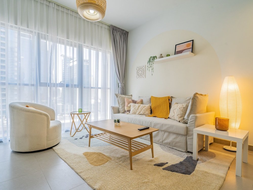 Apartamento Confort Monty - Charming Tropical Apartment Minutes To Dubai Mall