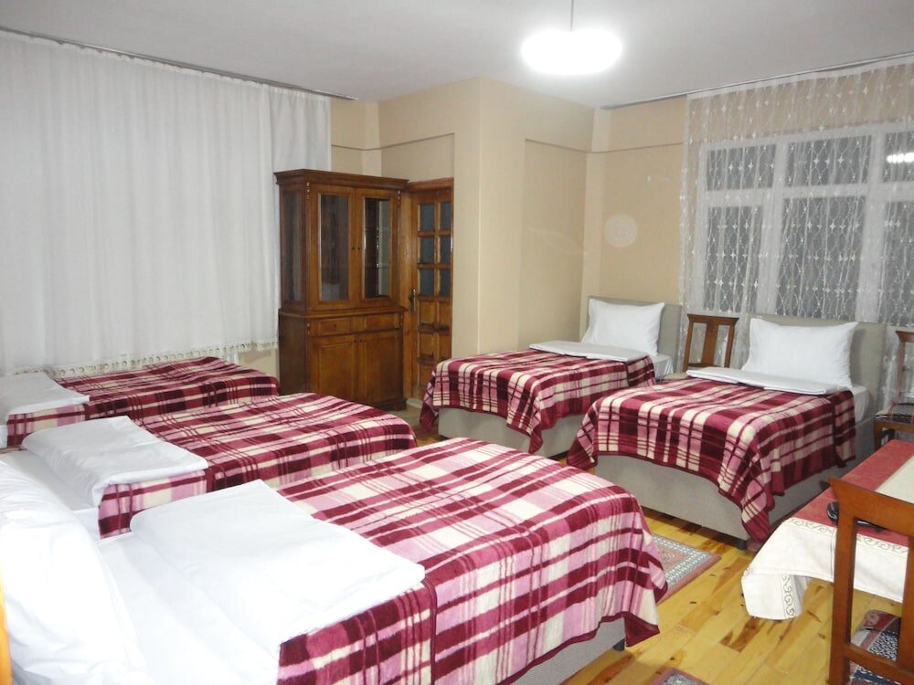 Standard quadruple chambre avec balcon BULANCAK ELİT APART OTEL