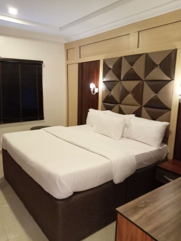Deluxe room Victoria Inn Hotel & Suites