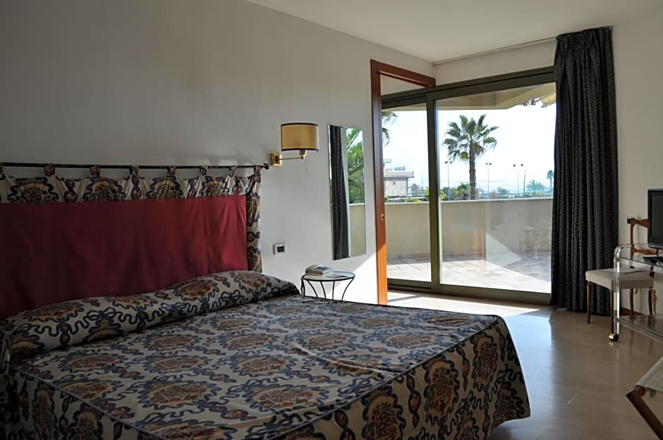 Suite con vista parcial al mar Hotel Villa Undulna - Terme della Versilia
