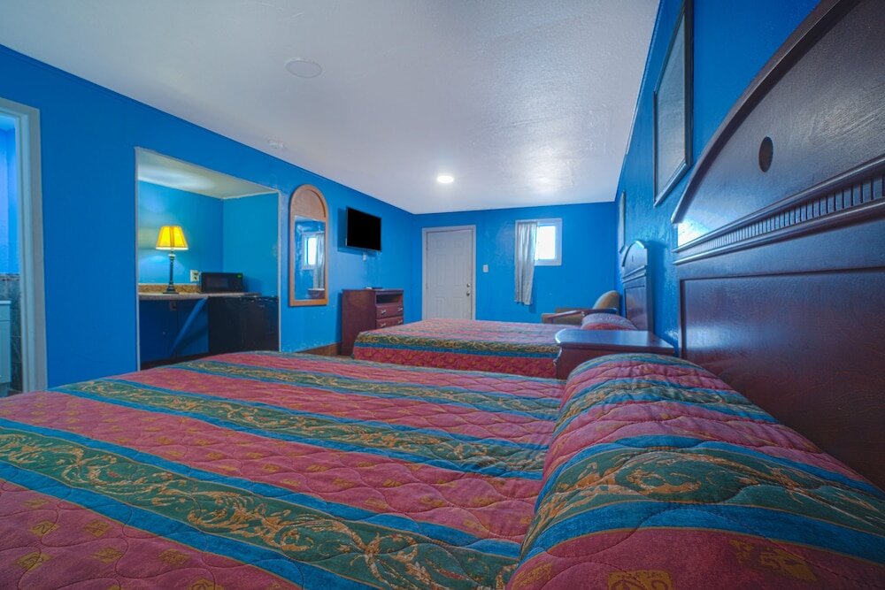 Четырёхместный номер Standard Monterrey Motel Padre Island, Corpus Christi BY OYO