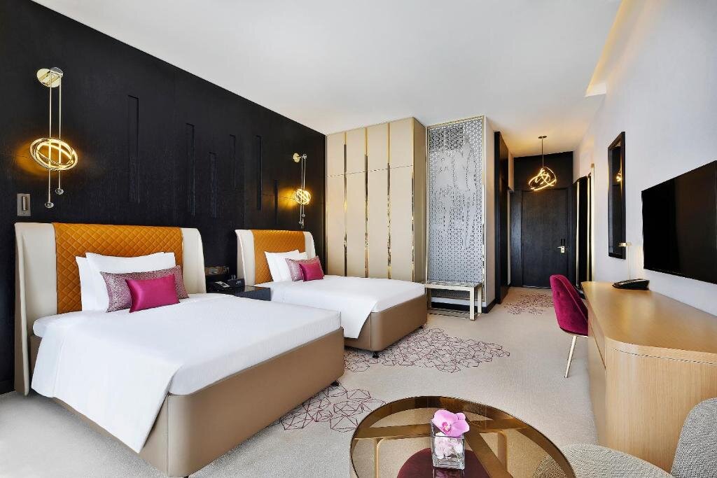 Семейный номер Standard с 2 комнатами AlRayyan Hotel Doha, Curio Collection by Hilton