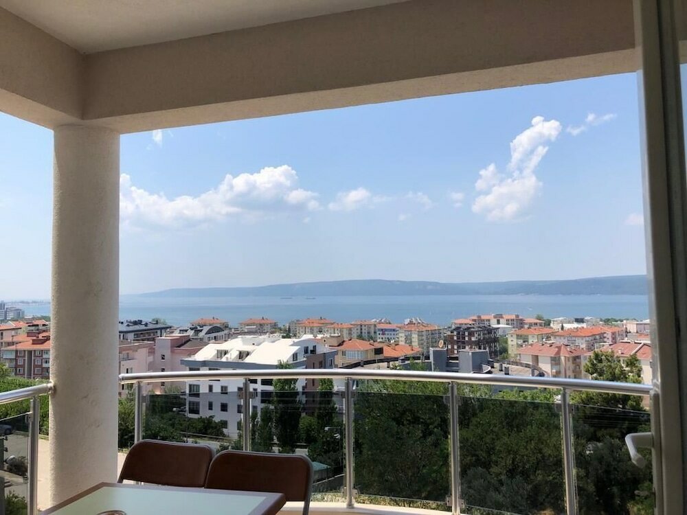 Suite con balcón y con vista a la ciudad Dort Mevsim Suit Hotel