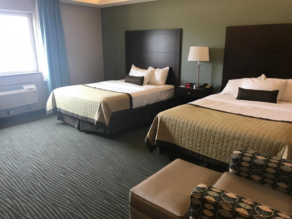 Standard Vierer Zimmer mit Stadtblick Baymont Inn and Suites - Bellevue