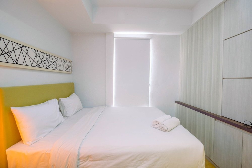 Standard room Modern Style Studio Apartment at Azalea Suites with City View