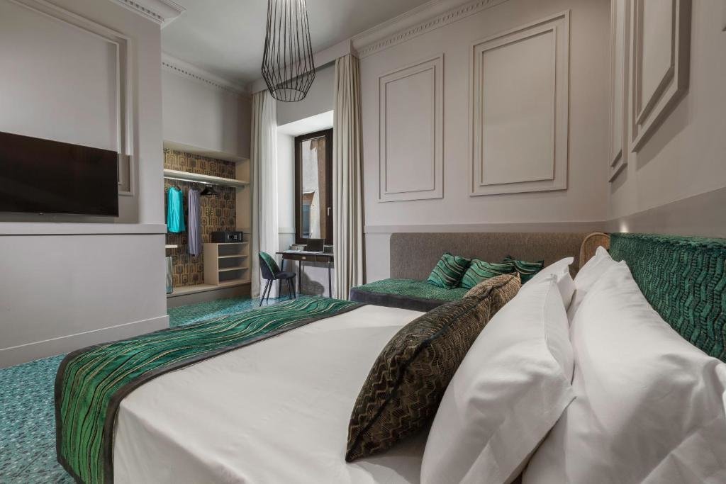 Classic room YourHome - Maison Iovino Luxury Rooms