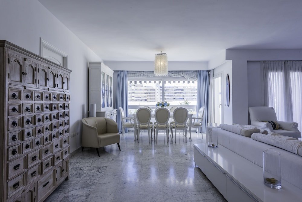 Апартаменты с 3 комнатами с балконом и с красивым видом из окна LU&CIA Apartamento Premium Puerto Banus