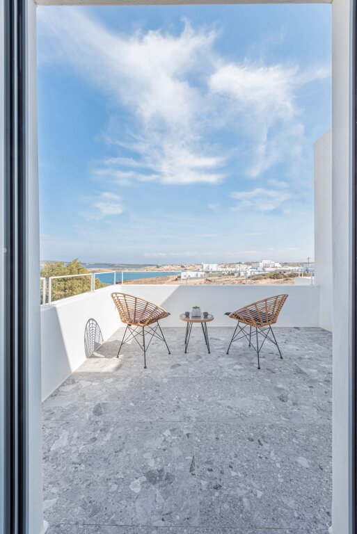 Семейный люкс с видом на море Paros Cape Suites