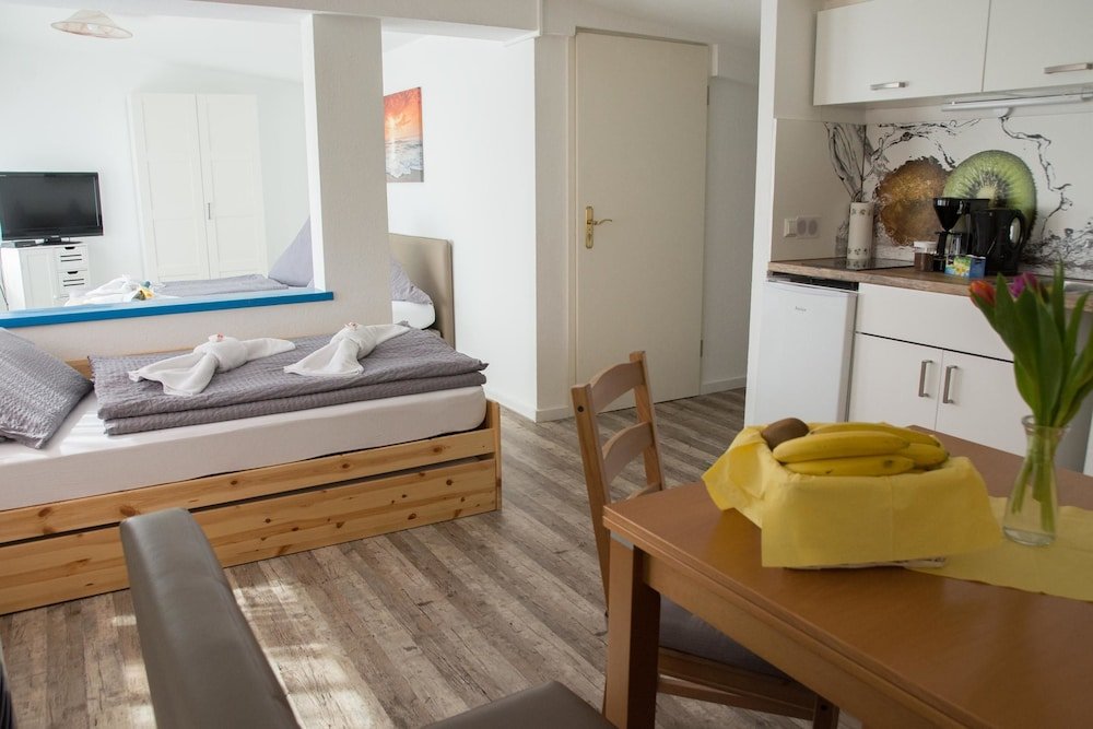 Standard Apartment Fit-Relax Apartments Meersburg mit eigenem Sportstudio