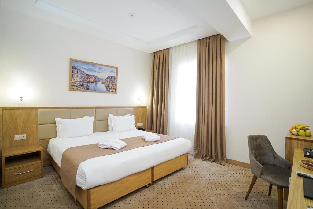 Standard Double room Milan Hotel