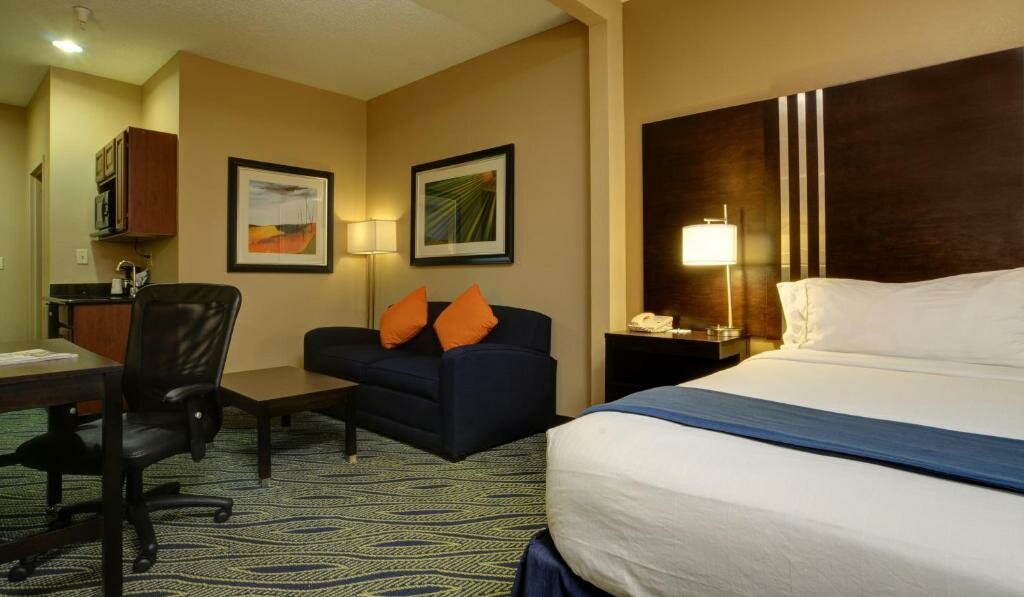 Suite junior Holiday Inn Express & Suites Midwest City, an IHG Hotel