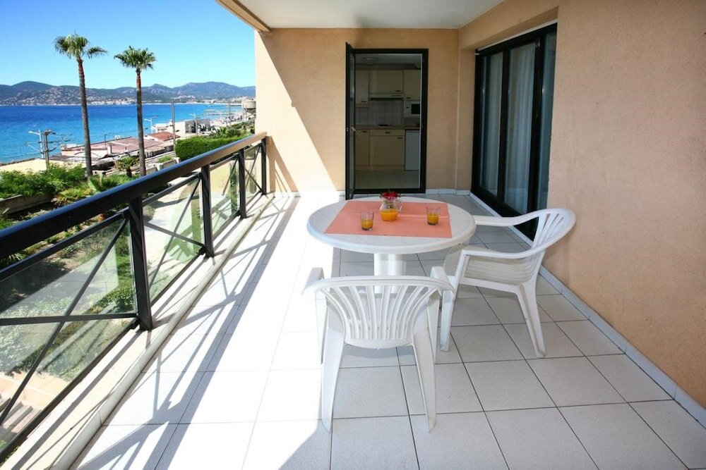 Appartement 1 chambre avec balcon et Vue mer Residhotel Villa Maupassant