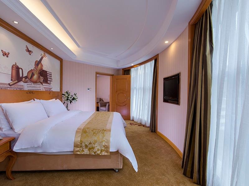 Deluxe suite Vienna Hotel Hangzhou Fuyang
