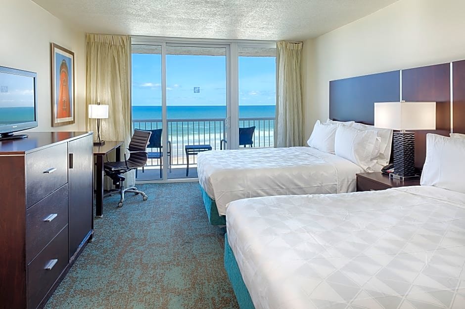 Четырёхместный номер Standard oceanfront Holiday Inn Resort Daytona Beach Oceanfront, an IHG Hotel