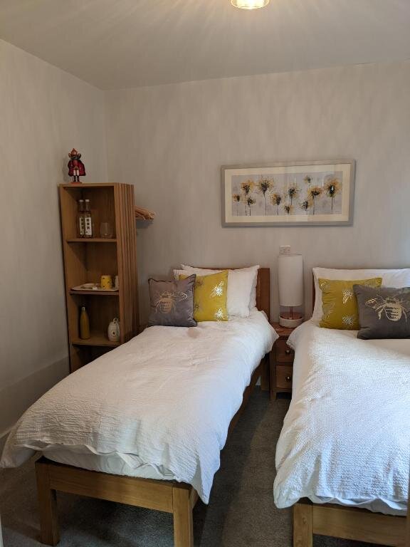 Standard Familie Zimmer Romsey Brewery Rooms Family twin connecting rooms suite
