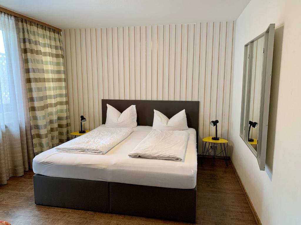 Standard Doppel Zimmer mit Balkon Hotel Reutiner Hof