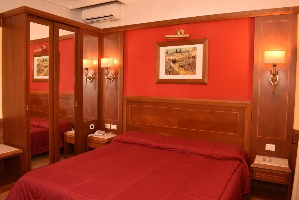 Standard Quadruple room Hotel Miravalle