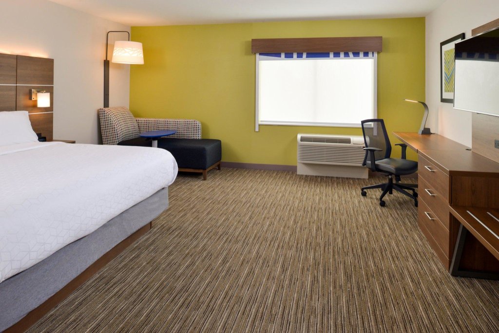 Номер Standard Holiday Inn Express & Suites - Ottumwa, an IHG Hotel