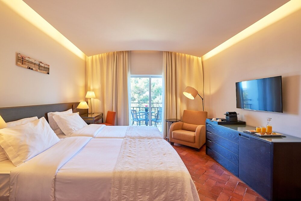 Двухместный номер Standard с балконом и с красивым видом из окна Penina Hotel & Golf Resort