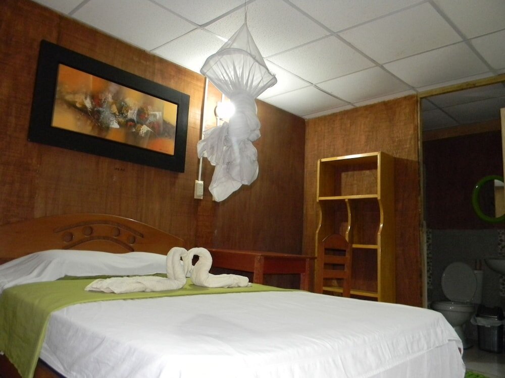 Standard Doppel Zimmer mit Balkon und mit Flussblick Jacamar Lodge Expeditions