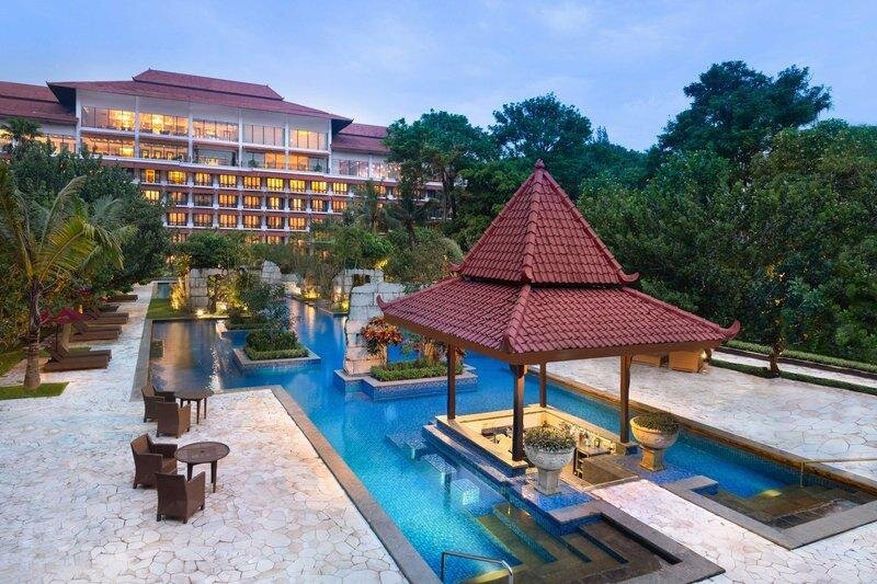 Полулюкс Sheraton Mustika Yogyakarta Resort and Spa