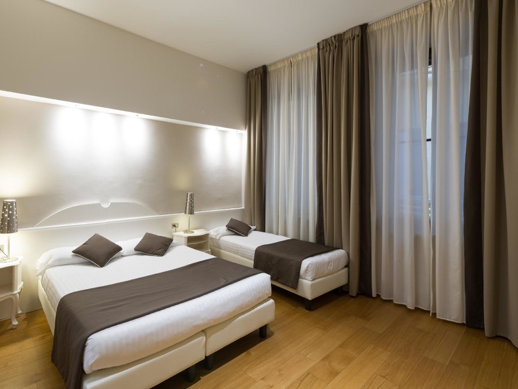 Standard Quadruple room Hotel Cosimo de' Medici