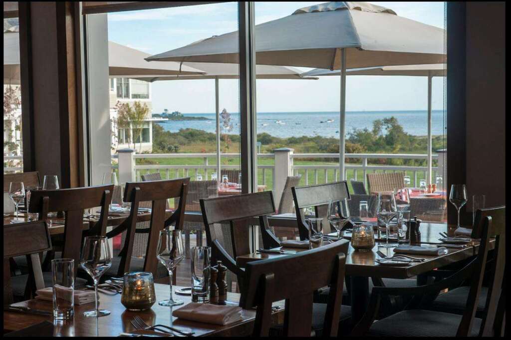 Cape restaurants. Кейп ресторан. Ресторан возле моря десерт. Cape ресторан Москва. Inn by the Sea in Cape Elizabeth.