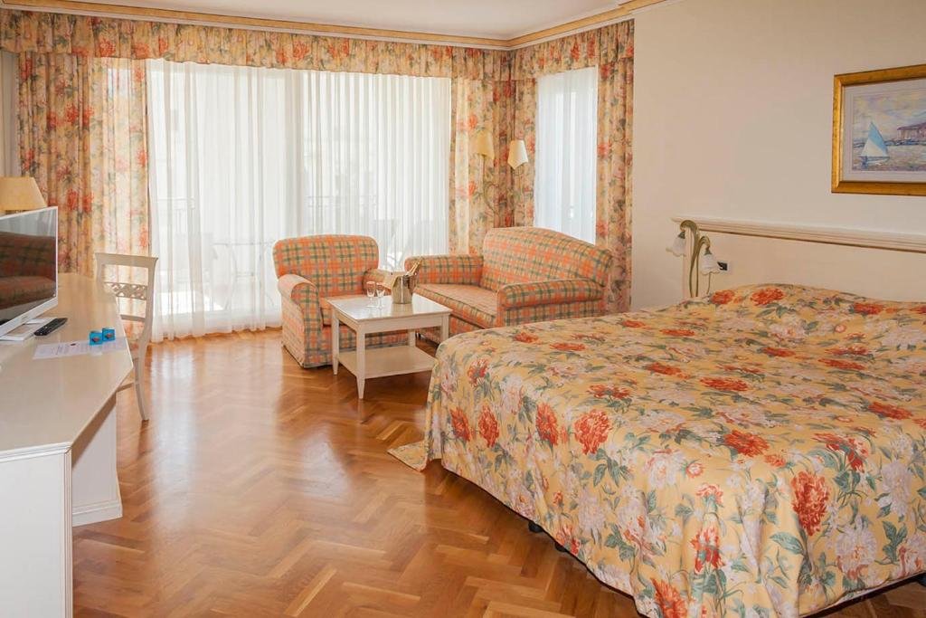 Deluxe Doppel Zimmer mit Balkon und mit Meerblick Hotel Miramar